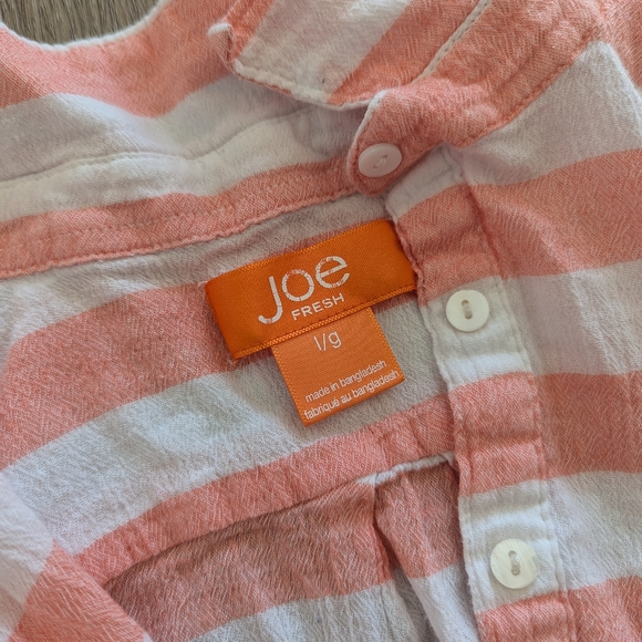 Coral and White blouse - Picture 2 of 3